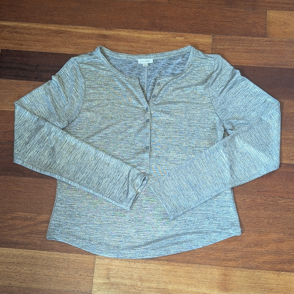Pilcro Silver Henley Knit Top Size Large